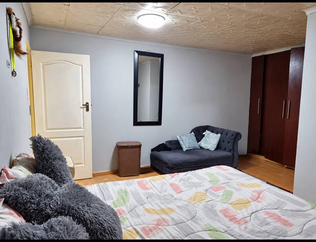 3 BEDROOM HOUSE FOR SALE IN STRETFORD